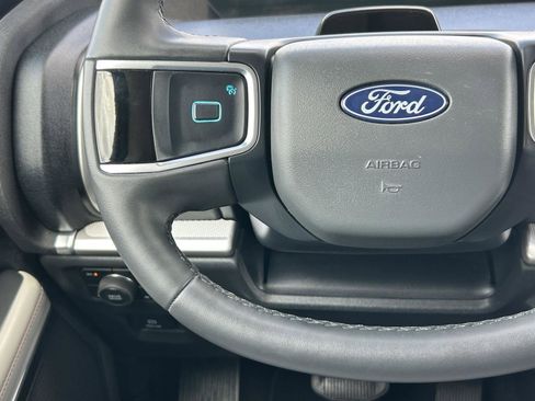 Used 2025 Ford Expedition Active AWD/4WD image 23