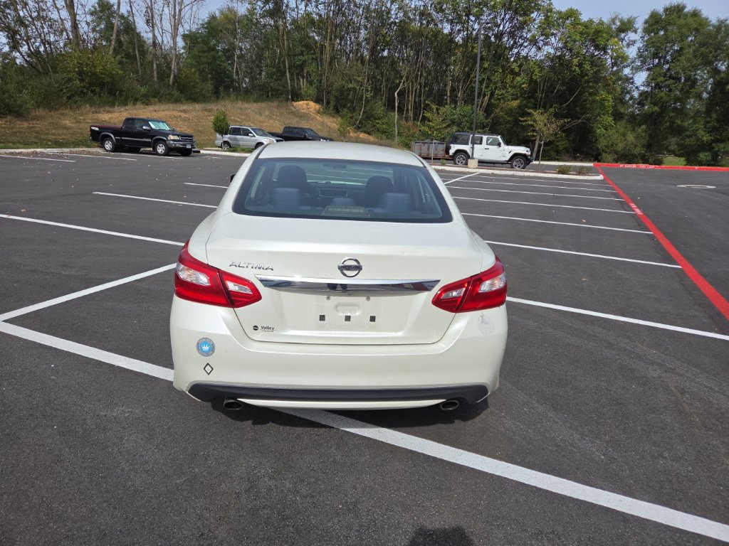 Used 2017 Nissan Altima 2.5 S w/ Power Driver Seat Package FWD image 6