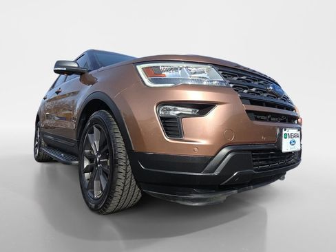 Used 2018 Ford Explorer XLT w/ Equipment Group 202A image 24