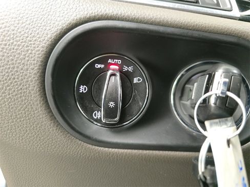 Used 2018 Porsche Macan S image 29