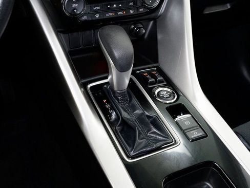 Used 2023 Mitsubishi Eclipse Cross SE image 18