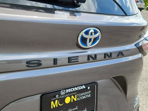 Used 2023 Toyota Sienna XLE w/ XLE Plus Package AWD/4WD image 30