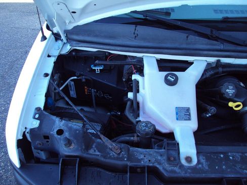 Used 2014 Chevrolet Express 1500 AWD image 28