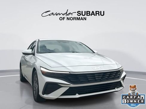 Used 2024 Hyundai Elantra SEL FWD image 1