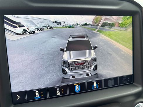 Certified 2021 GMC Sierra 1500 AT4 w/ AT4 Premium Package AWD/4WD image 49