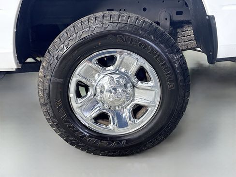 Used 2016 RAM 2500 SLT image 36