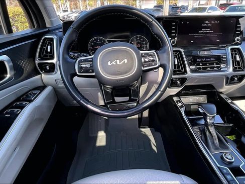 Used 2022 Kia Sorento SX image 6