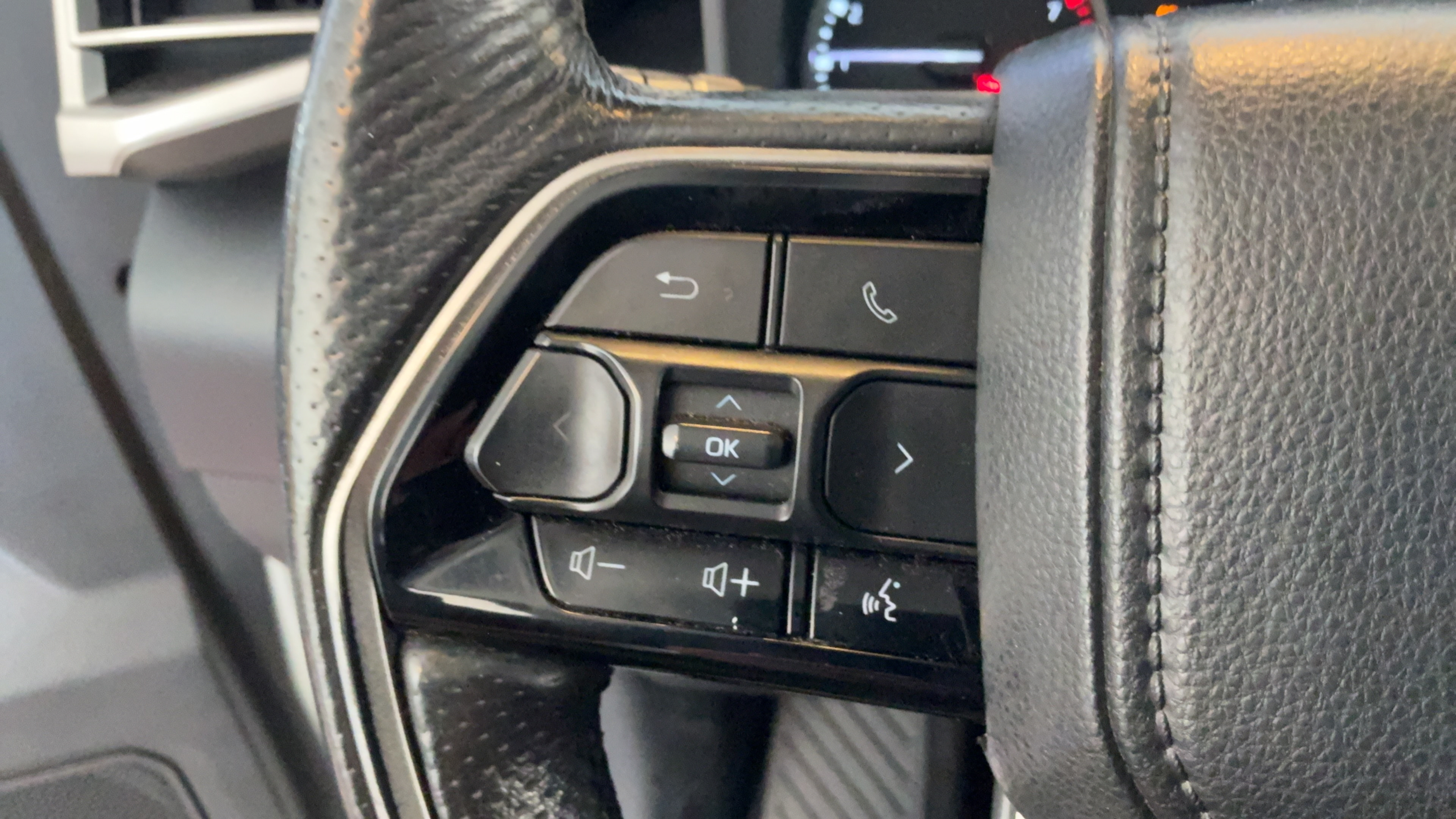 Used 2023 Toyota Tundra SR5 w/ TRD Off-Road Package AWD/4WD image 15