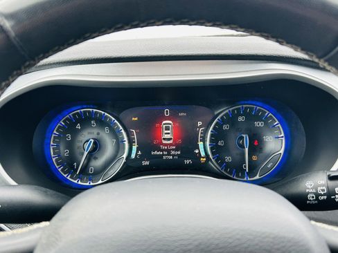 Used 2023 Chrysler Pacifica Touring-L w/ S Appearance Package image 19