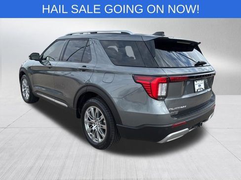 Certified 2025 Ford Explorer Platinum AWD/4WD image 6