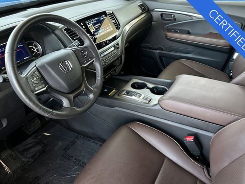 Certified 2025 Honda Passport EX-L image 10