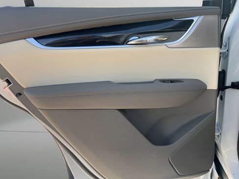 New 2025 Cadillac XT6 Premium Luxury w/ Technology Package image 17