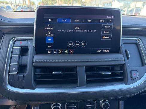 Used 2021 GMC Yukon SLT w/ SLT Luxury Plus Package image 10