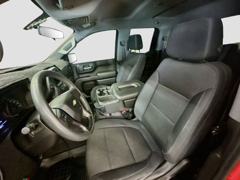 Used 2019 Chevrolet Silverado 1500 Custom w/ Custom Value Package AWD/4WD image 13