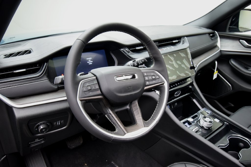 New 2026 Jeep Grand Cherokee Limited AWD/4WD image 23