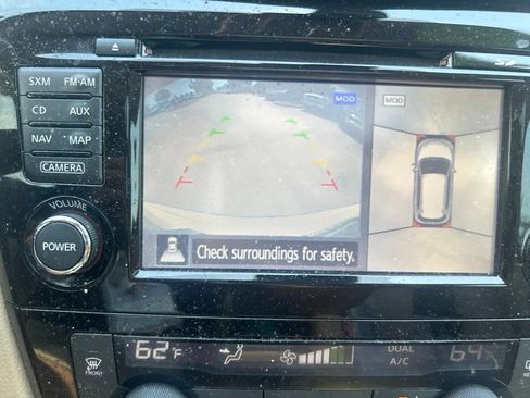 Used 2017 Nissan Rogue SL w/ SL Premium Package FWD image 16