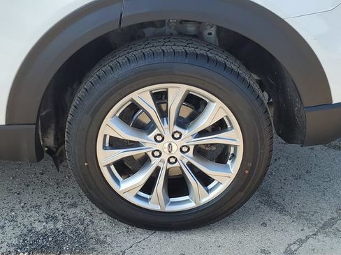 Used 2023 Ford Explorer XLT w/ Equipment Group 202A AWD/4WD image 5