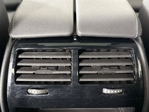 Used 2023 BMW 530e xDrive image 40