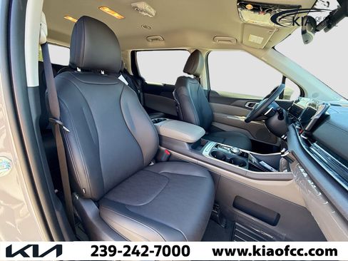 New 2026 Kia Carnival EX image 15