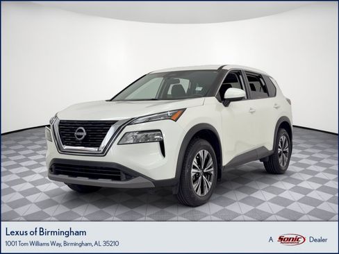 Used 2023 Nissan Rogue SV FWD image 1