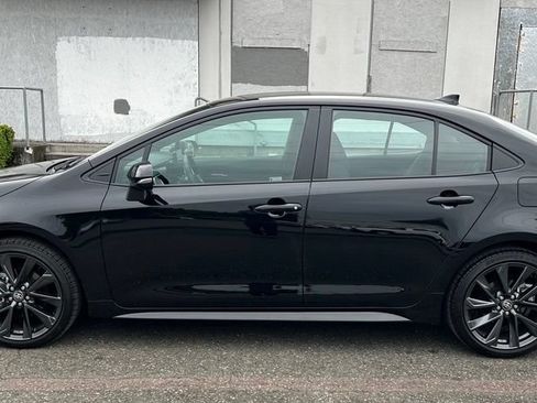 Certified 2025 Toyota Corolla SE w/ Convenience Package FWD image 8