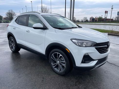 Used 2023 Buick Encore GX Select image 2