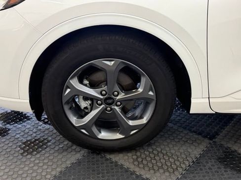 Used 2024 Ford Escape ST-Line w/ Tech Pack #1 FWD image 16