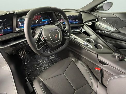 Certified 2026 Chevrolet Corvette Stingray Coupe w/ 1LT RWD image 18