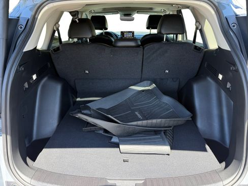 Used 2025 Honda CR-V EX-L image 17
