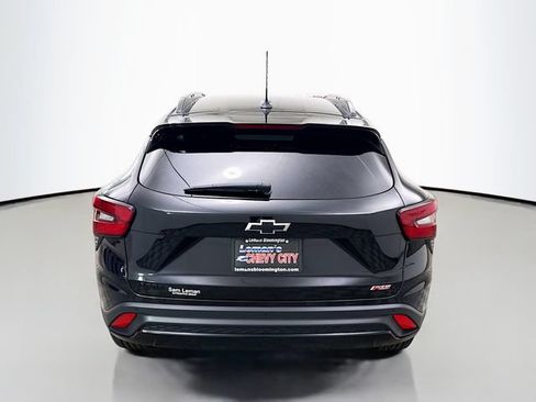 Used 2025 Chevrolet Trax RS w/ Sunroof Package FWD image 6