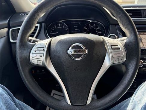 Used 2016 Nissan Rogue SV w/ SV Premium Package AWD/4WD image 15