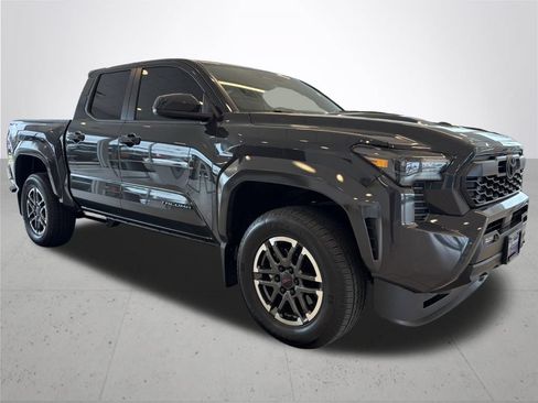 Used 2026 Toyota Tacoma TRD Sport AWD/4WD image 5