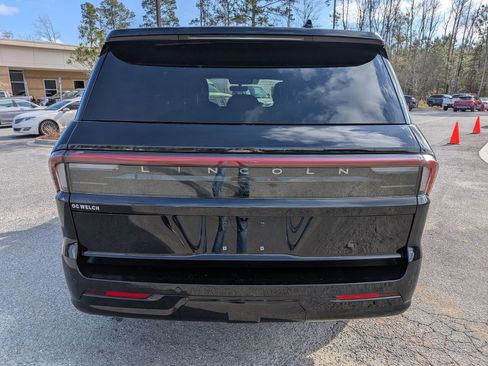 Used 2025 Lincoln Navigator Black Label image 6