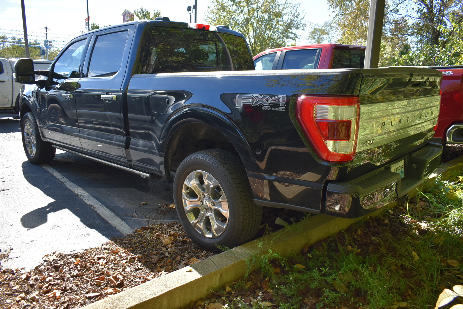 Used 2023 Ford F150 Platinum w/ FX4 Off-Road Package AWD/4WD image 6
