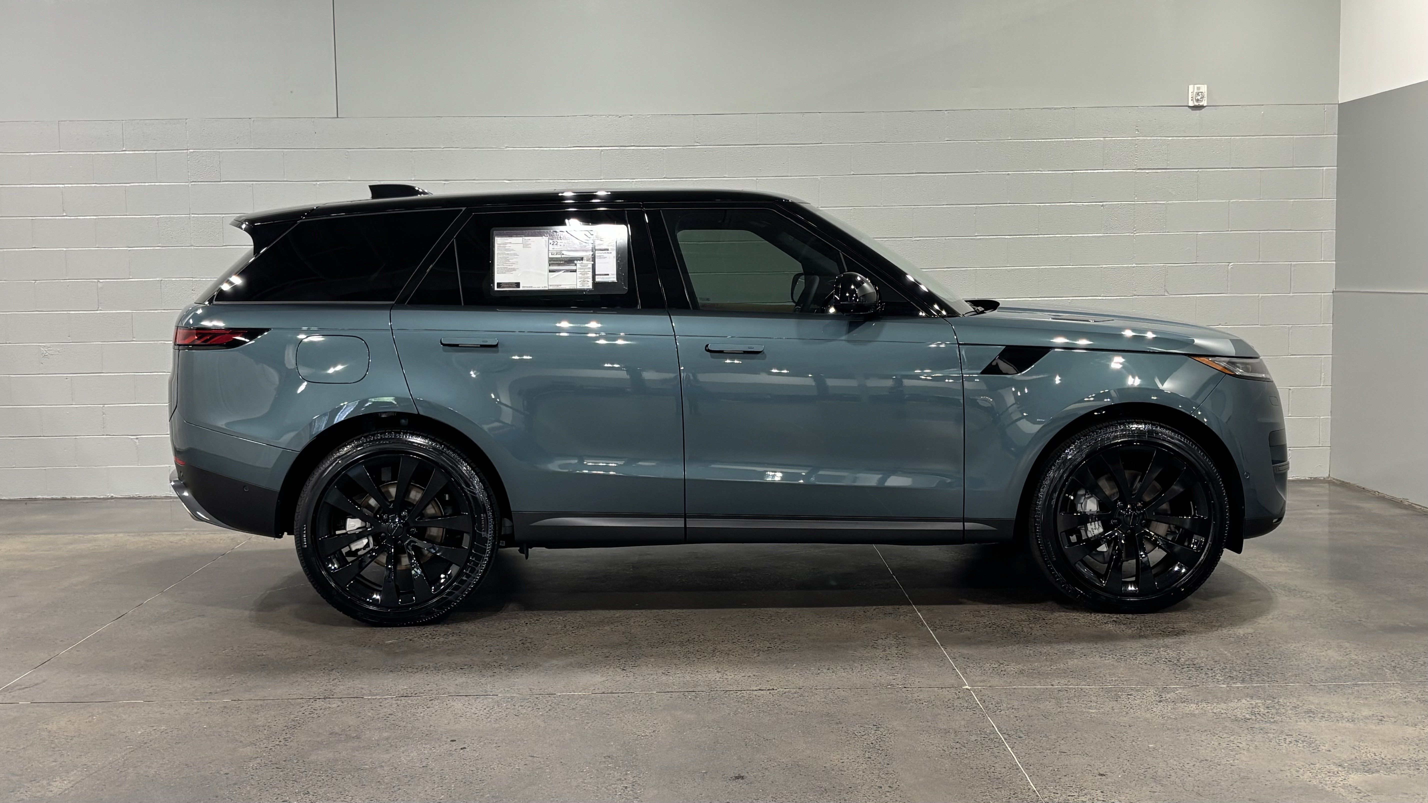 New 2026 Land Rover Range Rover Sport SE AWD/4WD image 13