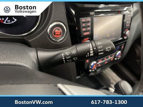 Used 2015 Nissan Rogue SL w/ SL Premium Package image 18