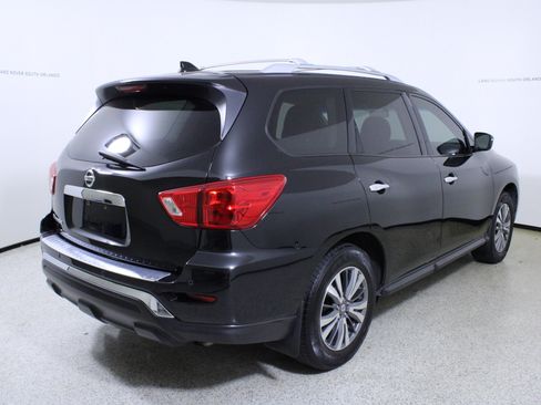 Used 2020 Nissan Pathfinder S image 7