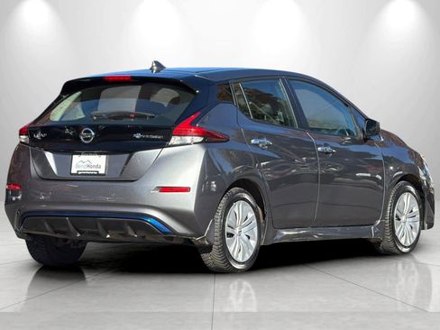Used 2022 Nissan Leaf S image 2