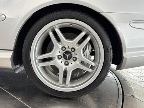 Used 2005 Mercedes-Benz CLK 55 AMG Coupe image 33