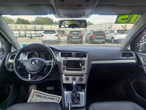 Used 2015 Volkswagen Golf TDI S image 8