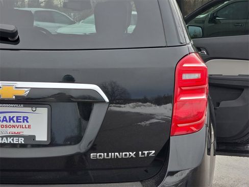 Certified 2016 Chevrolet Equinox LTZ w/ Enhanced Convenience Package image 34