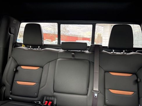 New 2026 GMC Sierra 1500 AT4 w/ AT4 Premium Package image 18