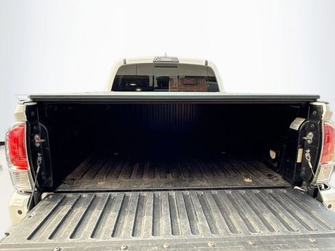 Used 2019 Toyota Tacoma Limited image 28