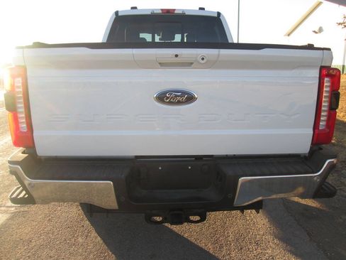 Used 2024 Ford F250 Lariat AWD/4WD image 8