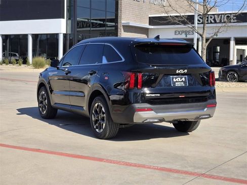 New 2026 Kia Sorento S FWD image 3