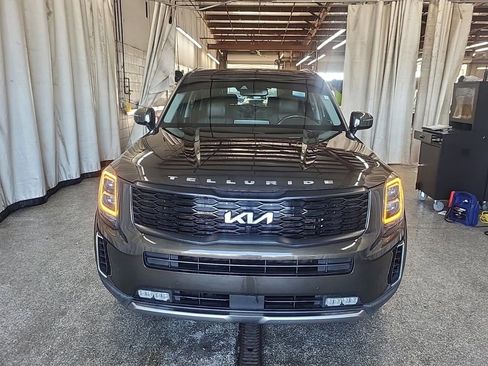 Used 2022 Kia Telluride SX w/ Towing Package FWD image 7