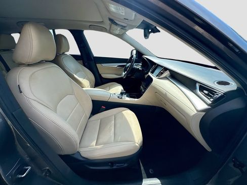 Used 2019 INFINITI QX50 Luxe w/ Cargo Package FWD image 29