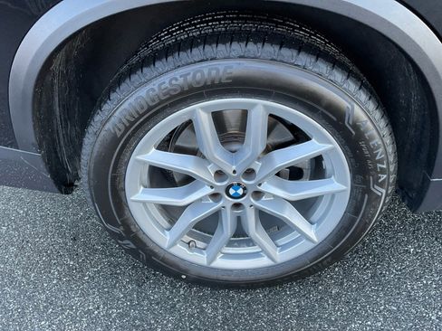 Used 2022 BMW X5 xDrive40i w/ Premium Package image 23