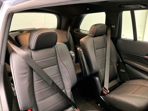 New 2026 Mercedes-Benz GLS 580 4MATIC image 14
