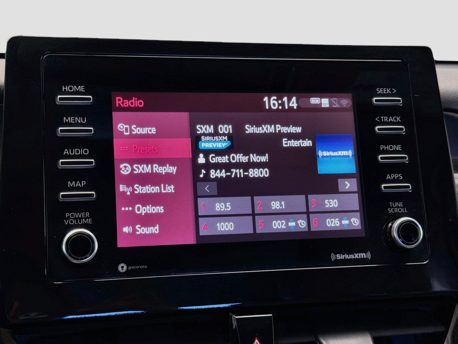 Used 2021 Toyota Camry SE FWD image 9
